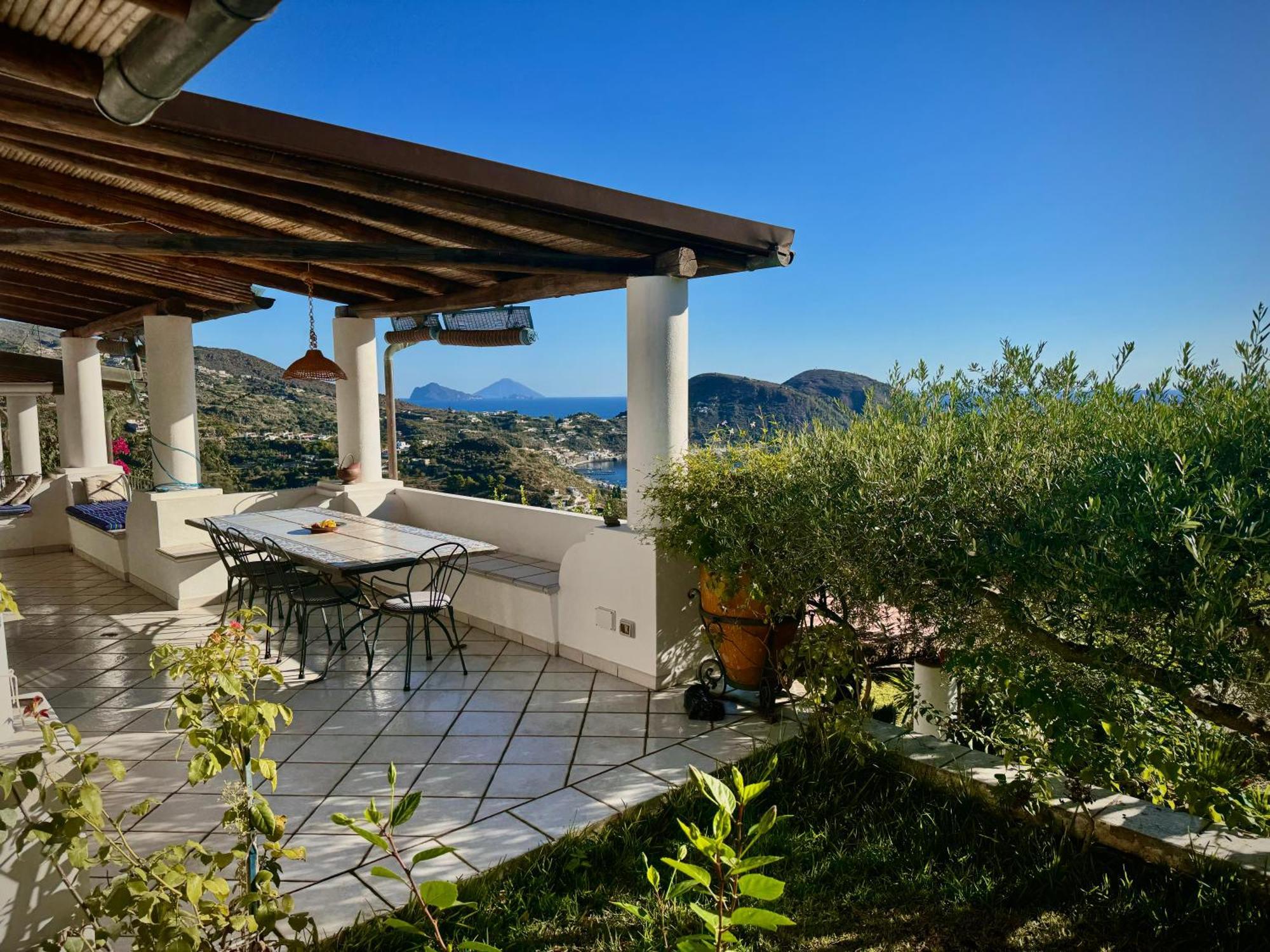 Villa 'A Pisa Lipari  Eksteriør billede